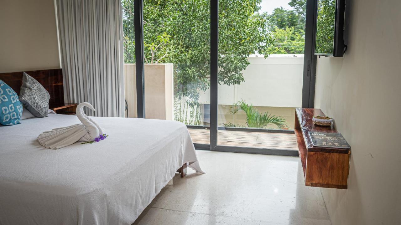 Moonshine Tulum Hotel & Hostel Екстериор снимка