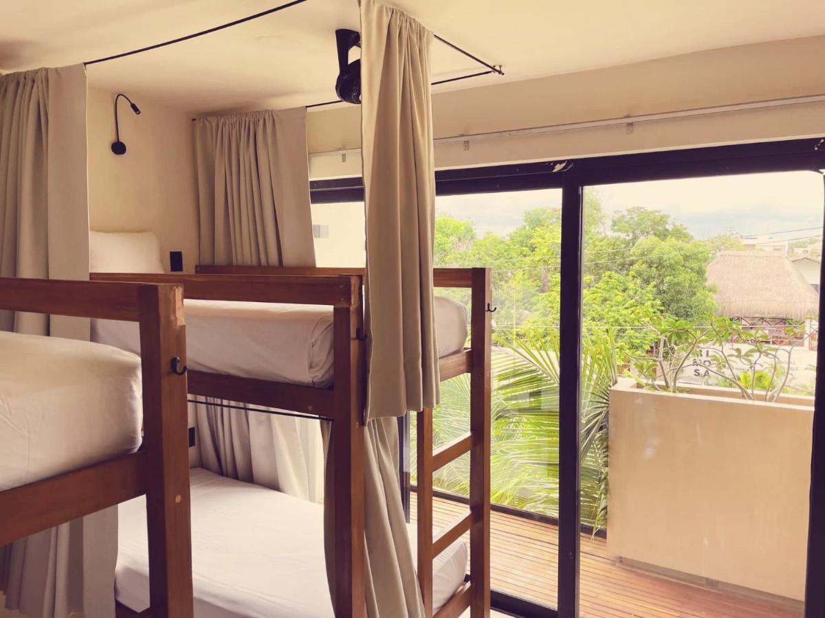 Moonshine Tulum Hotel & Hostel Екстериор снимка